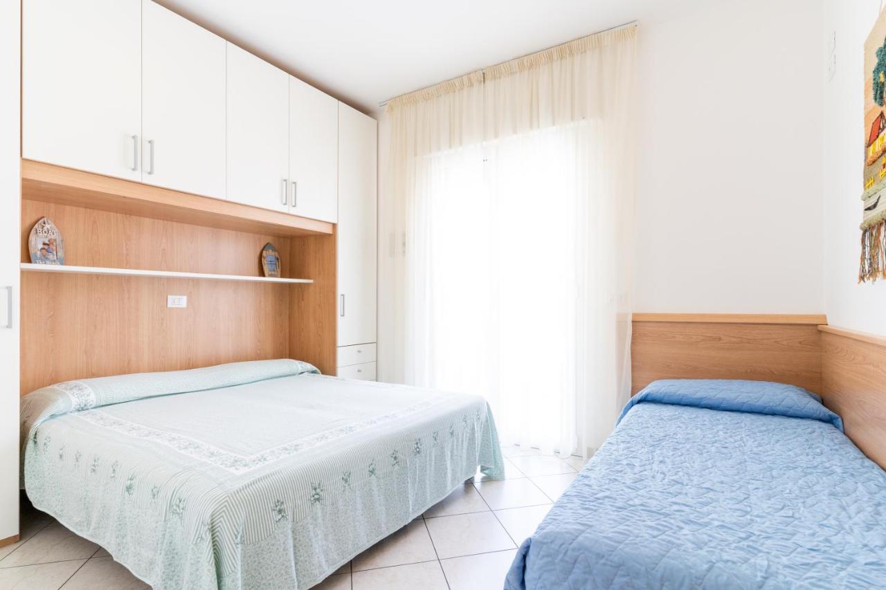 Ca' Mira Apartments Caorle Eksteriør bilde