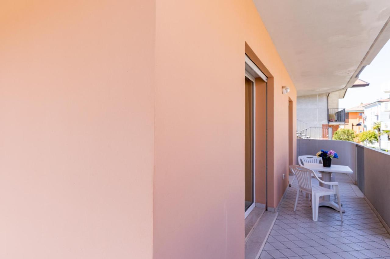 Ca' Mira Apartments Caorle Eksteriør bilde